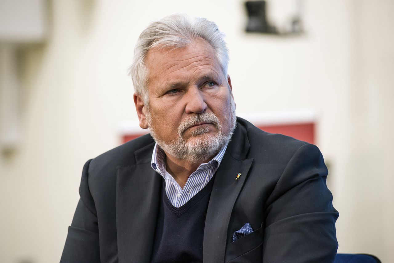 Kwaśniewski ocenił Mentzena. Mówi wprost