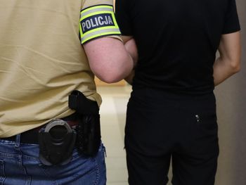 Białystok: Uciekł z miejsca kolizji. W jego domu były narkotyki