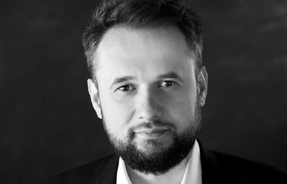 Dynamiczna podmiana reklam w kolejnej stacji. Podpisano umowę z GPW DAI