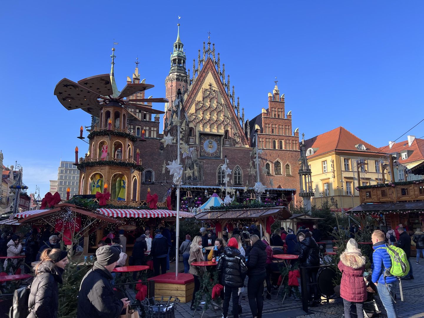 Sąsiedzi odwołują. U nas na jarmarkach bożonarodzeniowych są tłumy