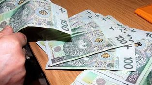 Legnica: Straciła ponad 8,5 tysiąca złotych po rozmowie z "doradcą"