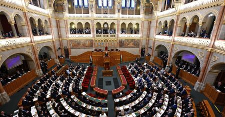 Węgry mają nowy parlament. Posłowie złożyli przysięgi
