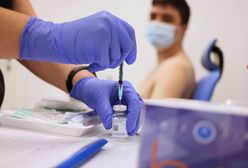 Krótszy okres między dawkami szczepionki. Zmiany w programie obejmą też ozdrowieńców