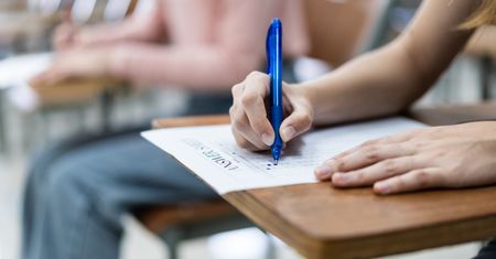 Kończą się matury 2025. Jak wypada polski egzamin maturalny na tle matury międzynarodowej?