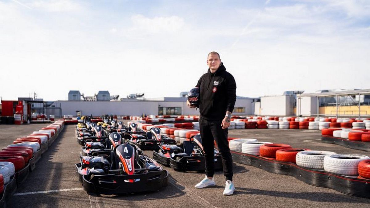 Illegal Karting by Budda