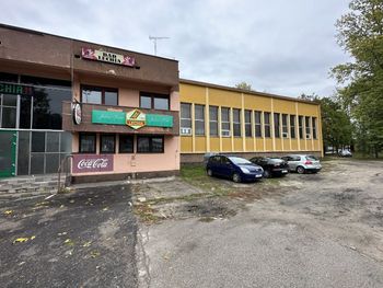 Tomaszów Mazowiecki: Nowa hala sportowa i trybuna na stadionie coraz bliżej. Wiadomo, kto i za ile je zbuduje