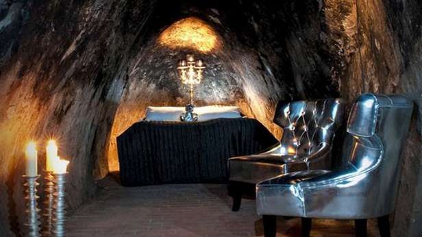 Najgłębiej położony pokój hotelowy na świecie. Czas na podróż do wnętrza Ziemi 1