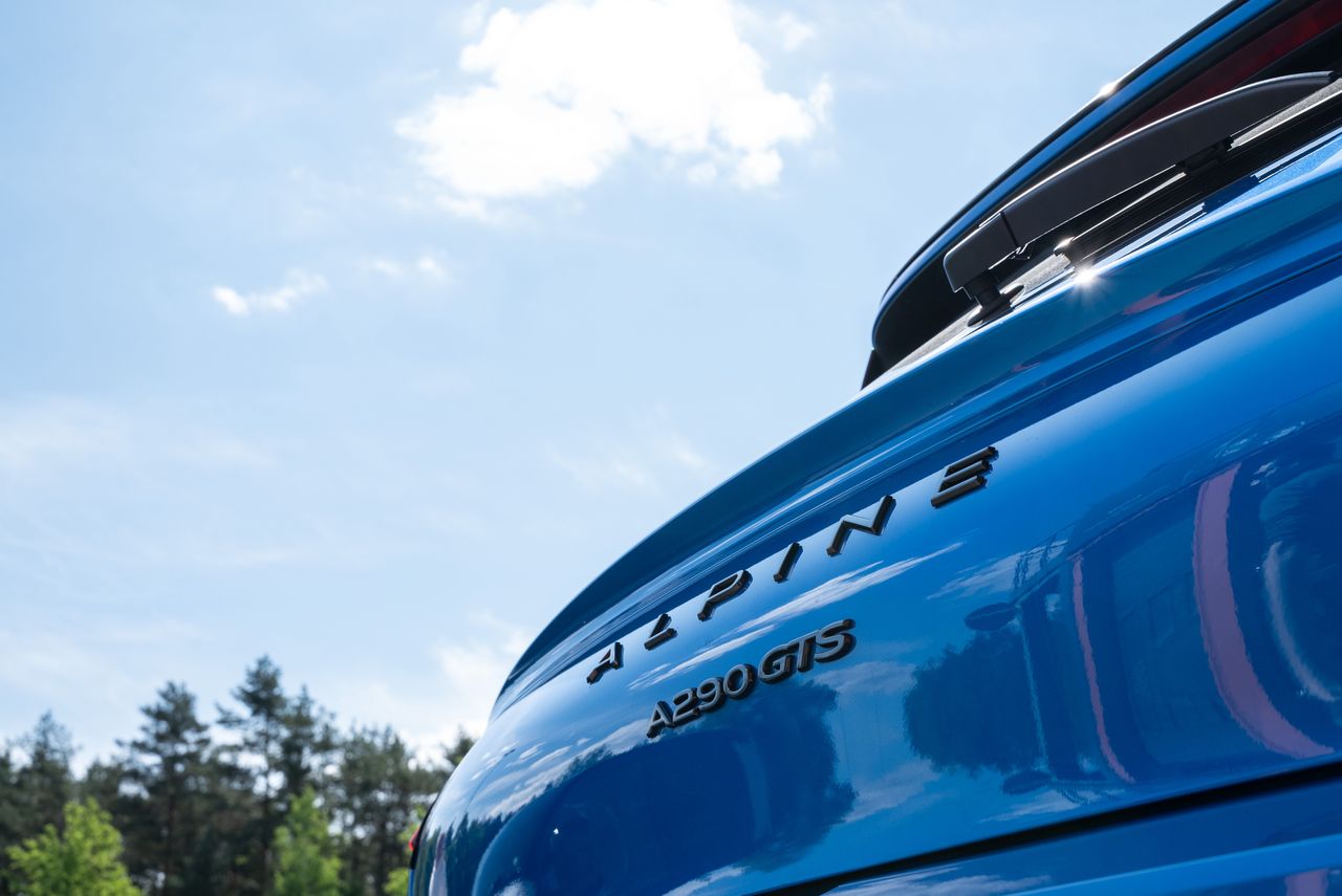 Alpine A290