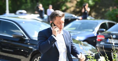 "Do maili prawdziwych dorzucane są fałszywe". Rzecznik PiS o mailach Dworczyka