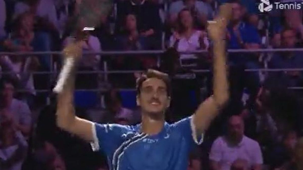 Radość Sonego po pokonaniu Hurkacza