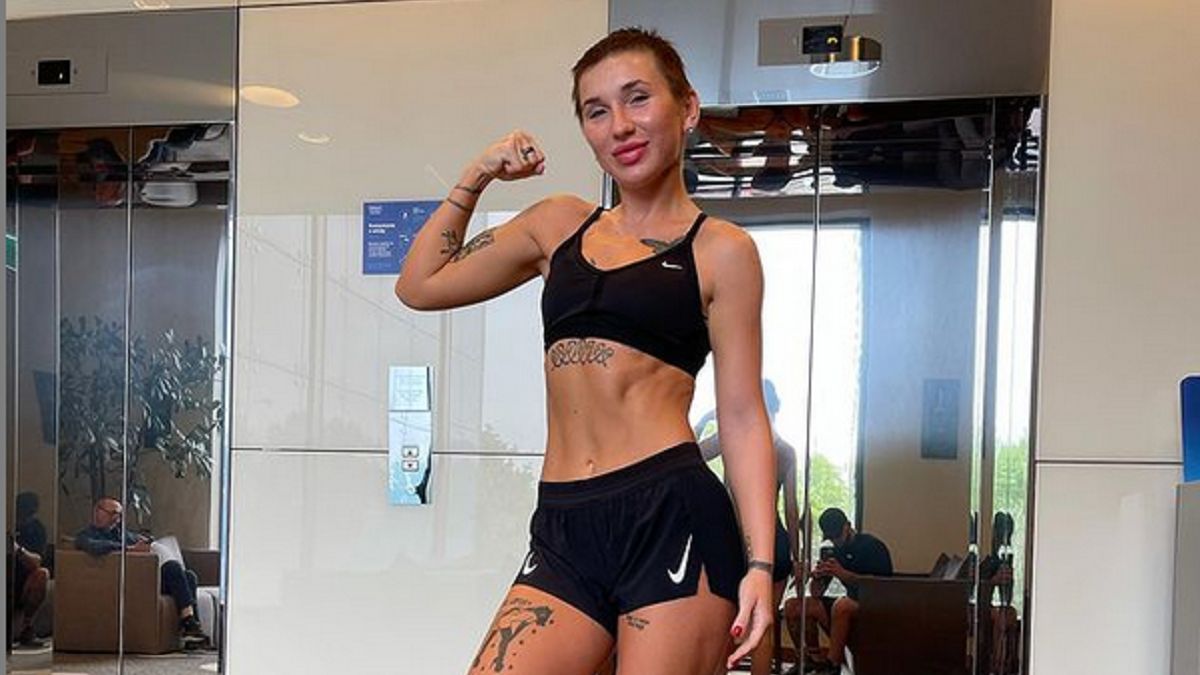 Gwiazda FAME MMA pokazała samochód. Kolor zwala z nóg