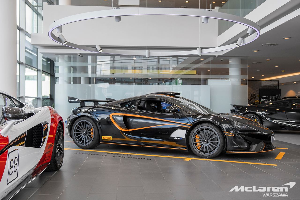 McLaren 620R dotarł do Warszawy. W Polsce sprzedano 1 sztukę limitowanego modelu