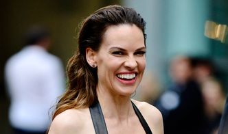 48-letnia Hilary Swank jest w BLIŹNIACZEJ ciąży!