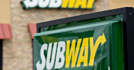 Założyciel Subwaya zostawił po sobie prezent wart 5 mld dol. Sprawa może mieć drugie dno