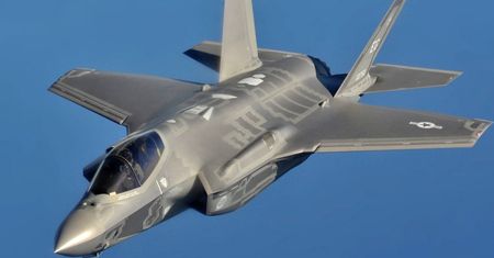 Pentagon wstrzymał dostawy myśliwców F-35. Producent korzystał z chińskiego komponentu