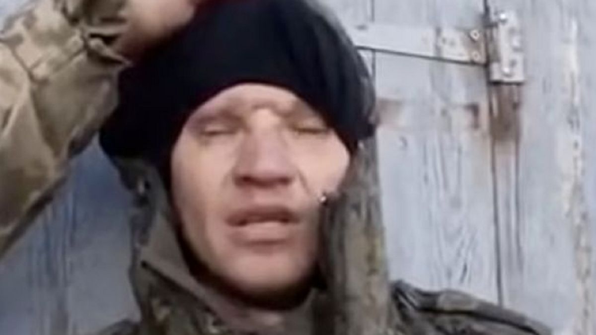 Żołnierze przepraszają za wojnę w Ukrainie.