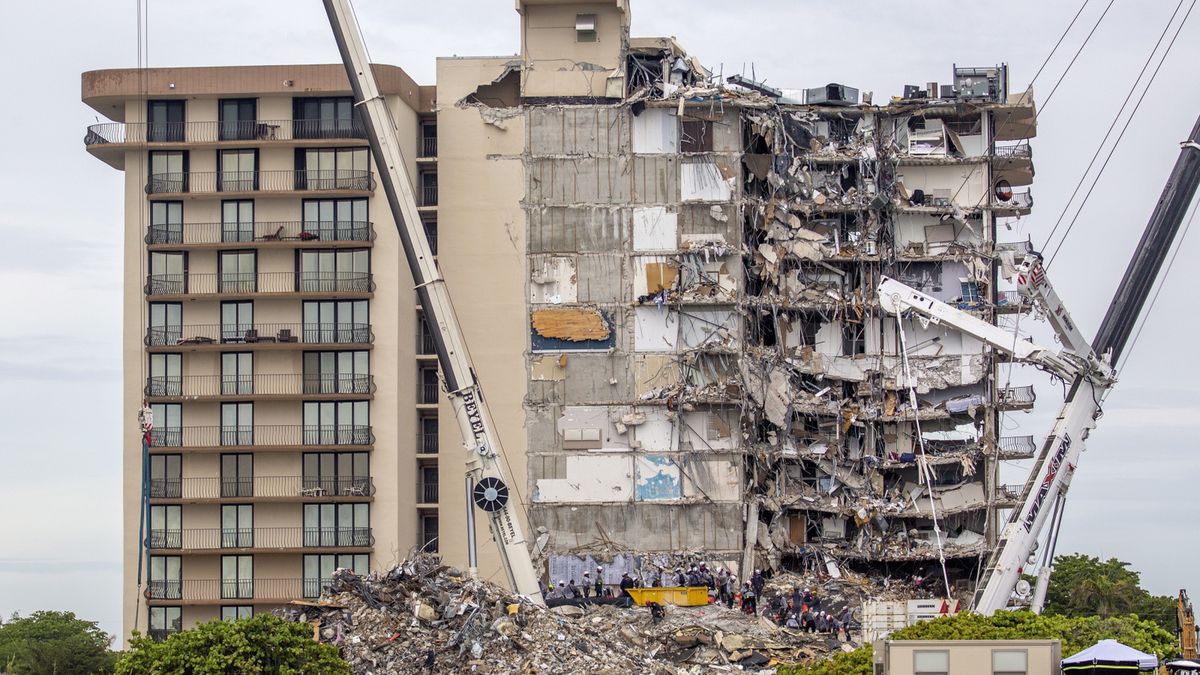 Połowa budynku zawaliła się