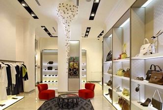 Moliera 2 idzie pod młotek? Zmiany na rynku dóbr luksusowych