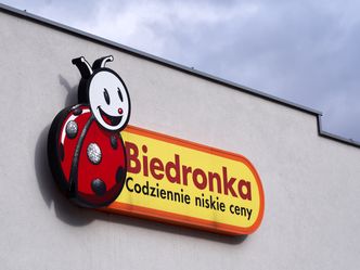 Sieci spożywcze gotowe do szczepienia pracowników. Wśród zainteresowanych Auchan i Biedronka