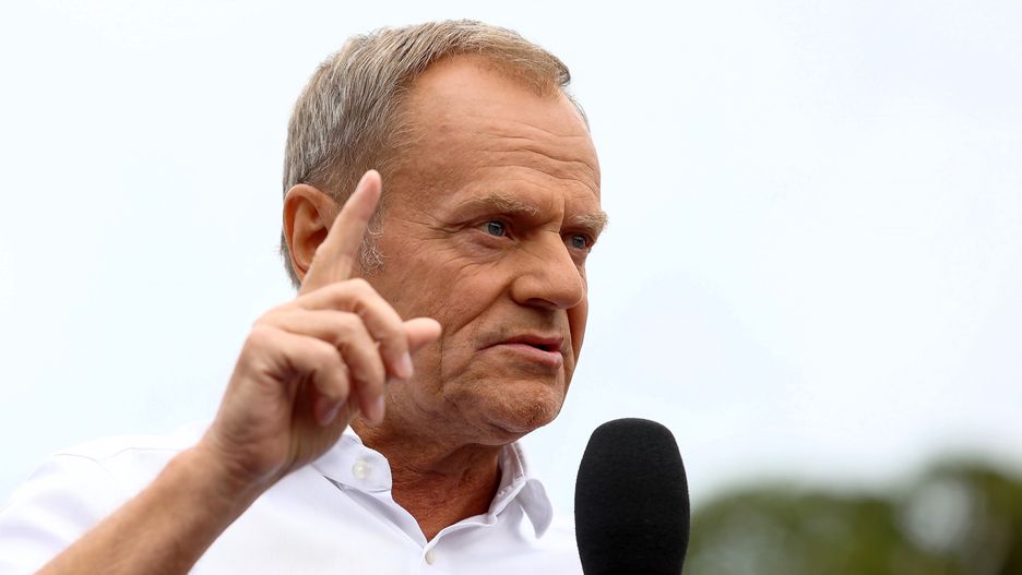 Sopot, 27.08.2023. Kampania wyborcza do parlamentu 2023. Przewodniczący Platformy Obywatelskiej Donald Tusk podczas wiecu wyborczego na Placu Przyjaciół Sopotu w Sopocie, 27 bm. (mr) PAP/Piotr Matusewicz
