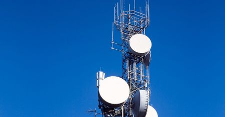 Sieć 5G w UE budowana zbyt wolno? Europa w tyle za Chinami i USA