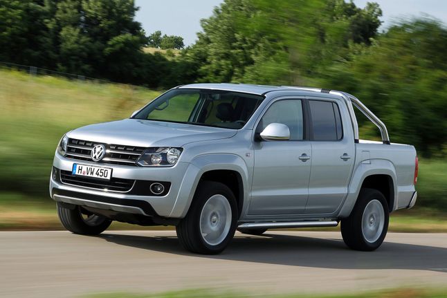 Dysponując kwotą 50 tys. zł, można już poszukać Volkswagena Amaroka. Jest to o tyle bezpieczny wybór, że silnik jest bardzo popularną konstrukcją.