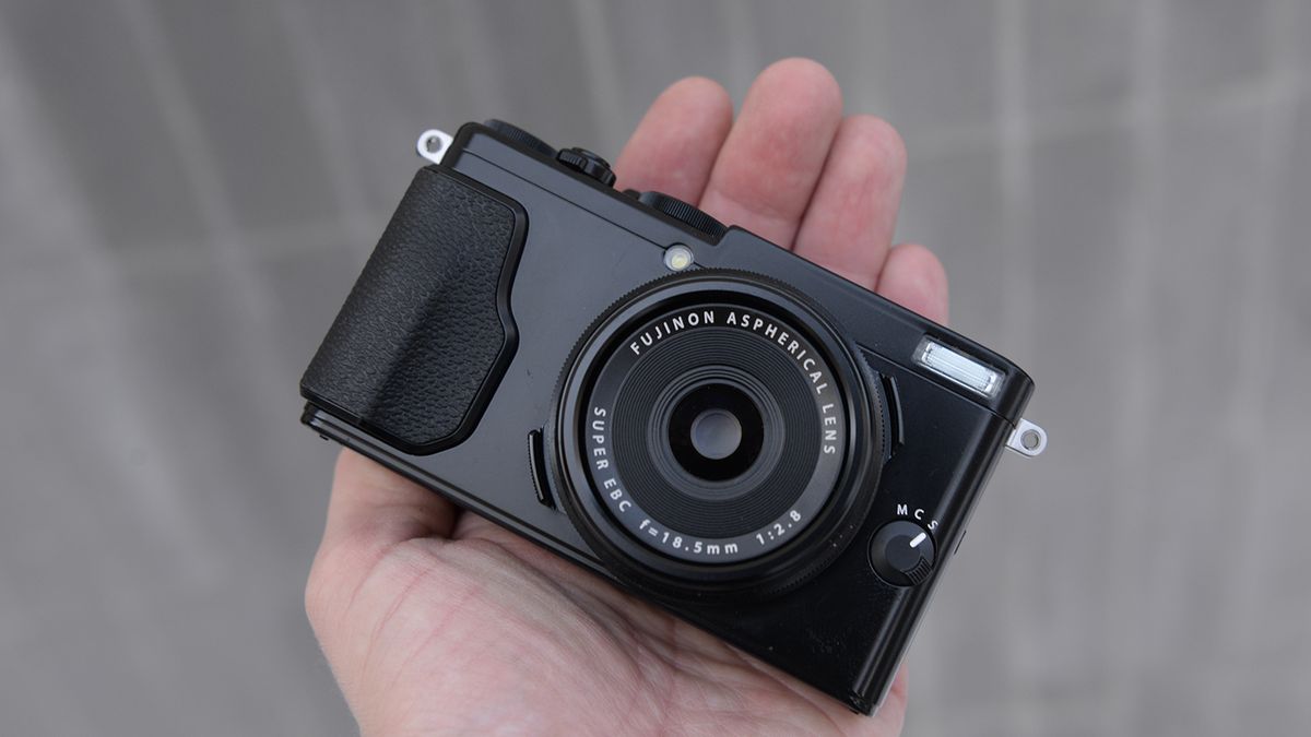Fujifilm X70, czyli kieszonkowe APS-C. Moje pierwsze wrażenia i zdjęcia 1