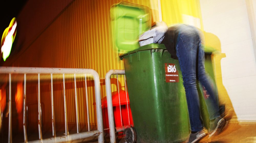 Z aparatem po śmietnikach, czyli o powstawaniu fotoreportażu dla tygodnika „Polityka” 1