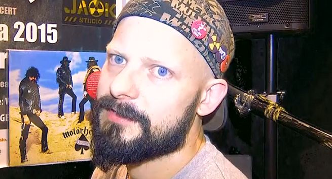 Pyta.pl rozstała się z Mikołajem „Jaokiem” Januszem, spór o obrażanie rozmówców, klipy z alkoholikami i pieniądze z reklam (wideo)