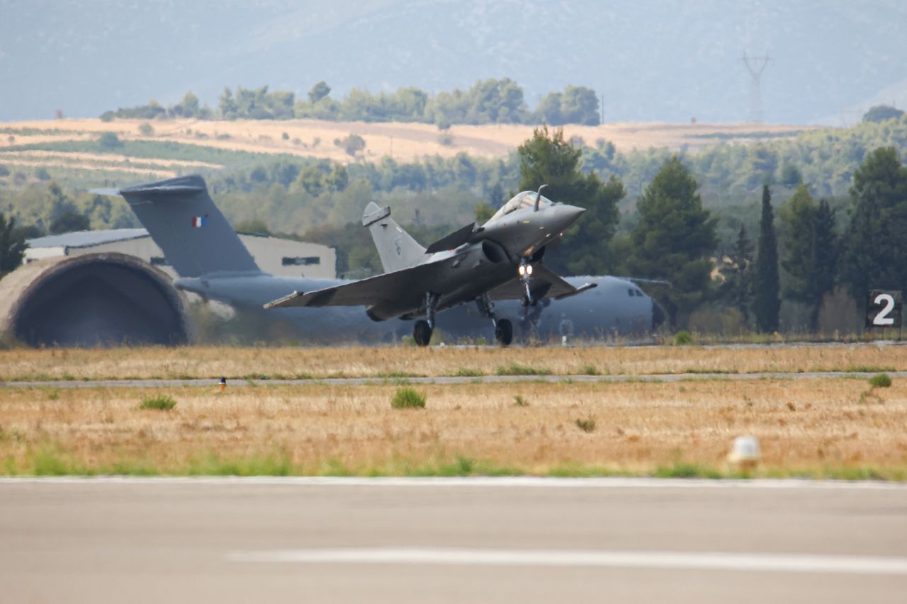 ZEA zbroi się we Francji. Rekordowy kontrakt na Rafale