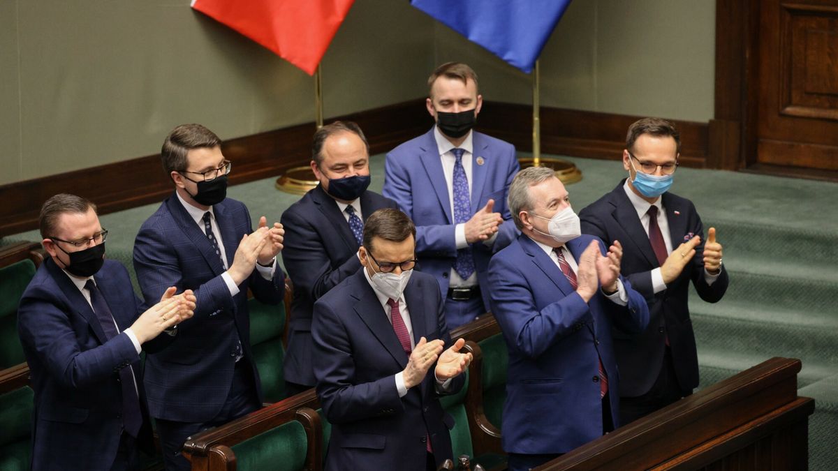 29. posiedzenie Sejmu IX kadencji04.05.2021 Warszawa Sejm 29. posiedzenie Sejmu IX kadencji   Fot. Jacek Dominski/REPORTERN/z: Mateusz Morawiecki, Piotr Glinski, Waldemar Buda, Krzysztof Kubow, Piotr Muller, Konrad Szymanski, Jacek Dominski/REPORTER