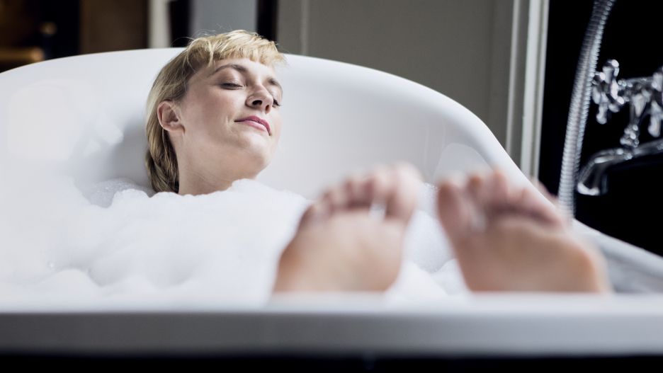 Blond woman taking bubble bath in a loftWestend6130-39 years, 35-39 years, adult, taking a bath, bathtub, blond hair, bubble bath, caucasian ethnicity, color image, copy space, dark, design, enjoyment, eyes closed, foam, germany, getting away from it all, harmony, indoors, loft apartment, mid adult women, mid adult, one person, people, photography, portrait, wellbeing, relaxation, selective focus, simple living, tranquility, black, colour, leisure, pleasure, quality time, relaxed, woman