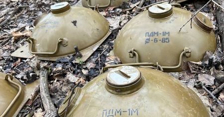 Rosjanie obawiają się desantu. Umacniają południe Ukrainy minami PDM-1M