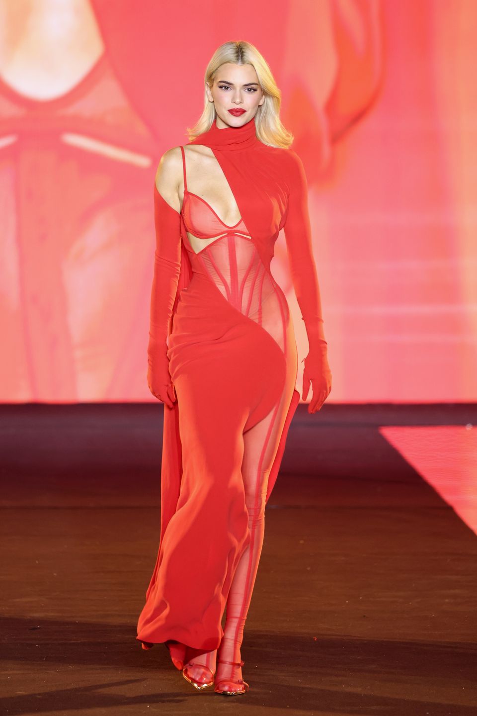 Kendall Jenner na pokazie L'Oreal