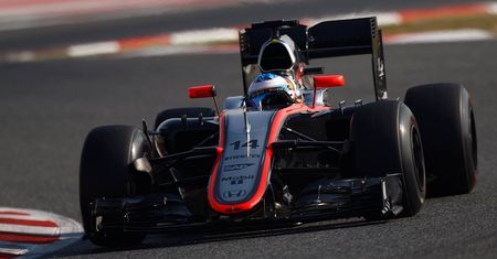Alonso w szpitalu podczas ostatniego dnia testów – podsumowanie testów w Barcelonie