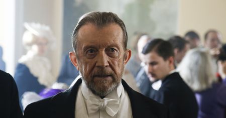 Miał 4 żony i "1500 romansów". Relacja ze studentką wywołała skandal