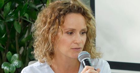 Monika Mrozowska wspomina ojca: "Przez wiele lat oczekiwałam, że to on mnie przeprosi. Czułam ogromny żal"