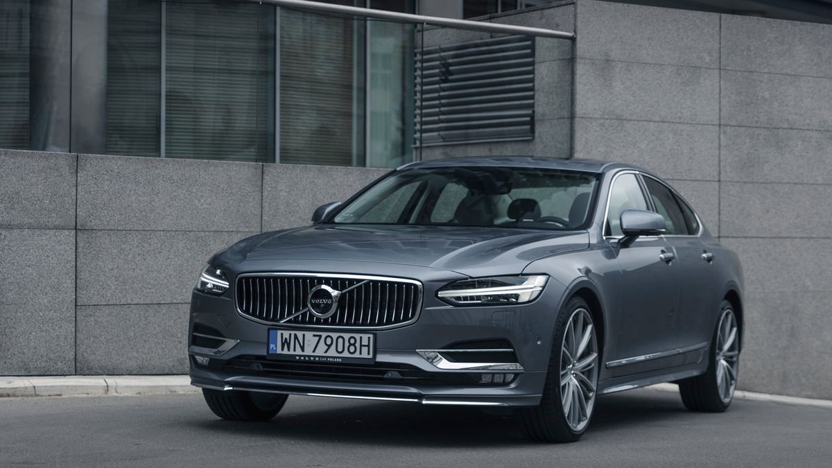 Volvo S90 D4 pojedzie maksymalnie 230 km/h. Przynajmniej na razie