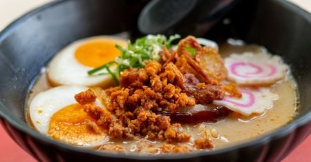 Ramen z niedzielnego rosołu w 30 minut. Każdy prosi o dokładkę