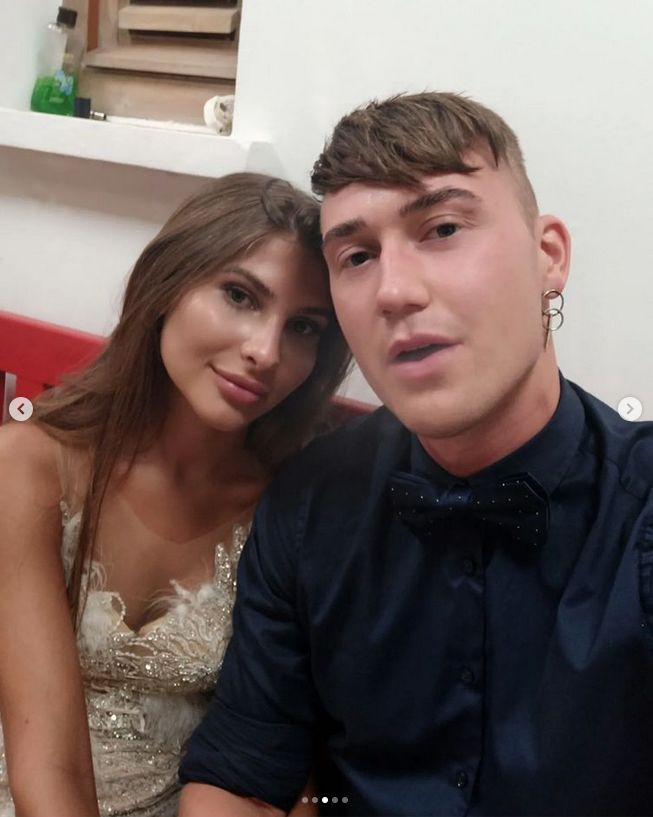 Eliza i Jay z "Hotelu Paradise"