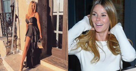 Małgorzata Tomaszewska gra nogą w eleganckiej czarnej sukni, pozując na tle urokliwego greckiego miasteczka. "Zakochałam się" (ZDJĘCIA)