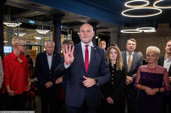 Wybory na Łotwie. Partia premiera z pewnym zwycięstwem