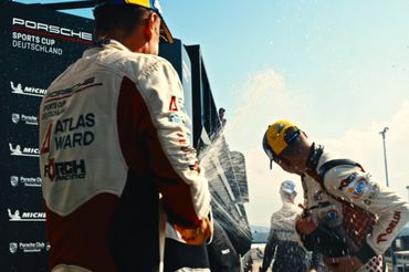 „The Community of Speed – Porsche”