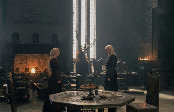 Umarł król, niech żyje król albo królowa. Recenzja drugiego sezonu „Rodu smoka”