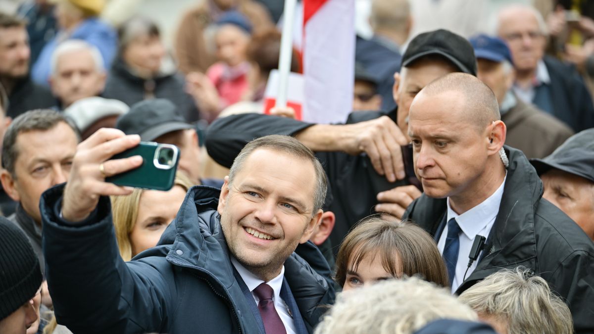 Karol Nawrocki
Przemys�aw Pi�tkowski
briefing, kampania, PiS, polityk, polityka, prezydencka, prezydenckie, rokietnicy, wiec wyborczy, wiecu wyborczym, wizyta krajowa, wyborcza, wybory, wybory prezydenckie