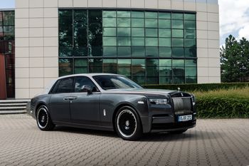 Sprzedaż Rolls-Royce’a w Polsce kwitnie. Kolejny rekord i budowa największego salonu w Europie