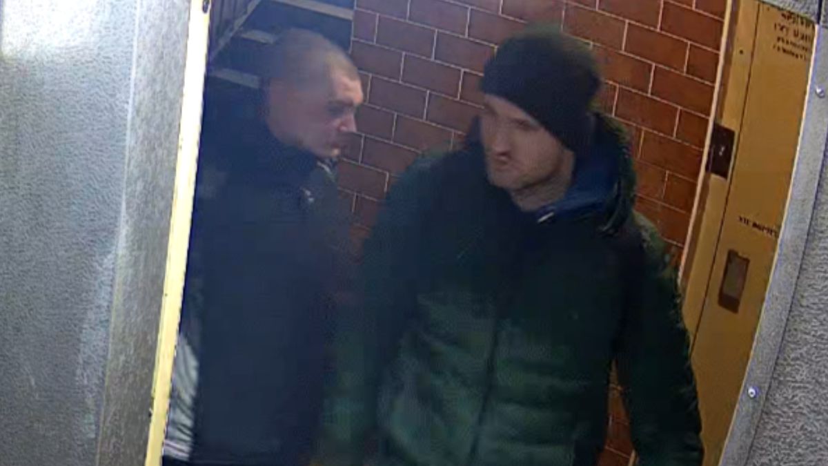 Policja próbuje ustalić ich tożsamość.