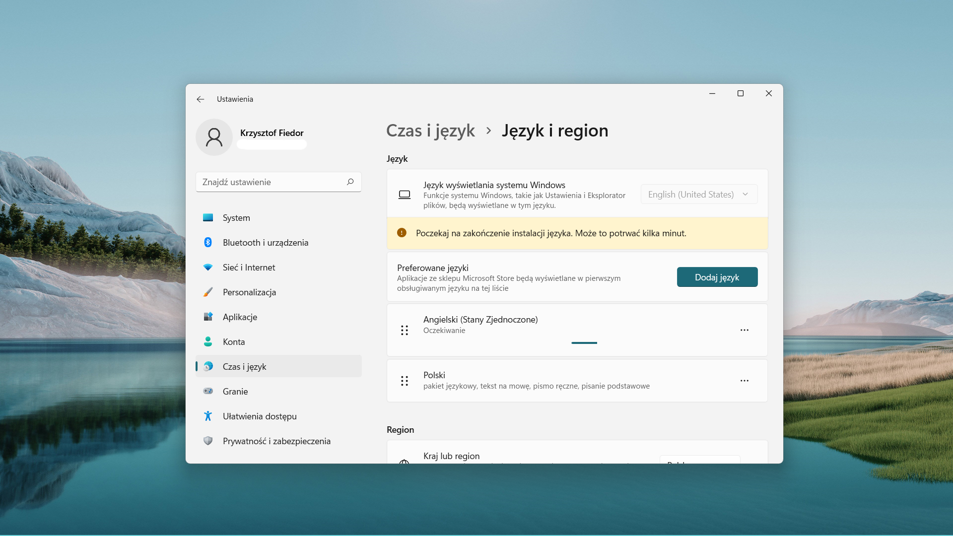 Windows 11: czekamy na instalację pakietu językowego