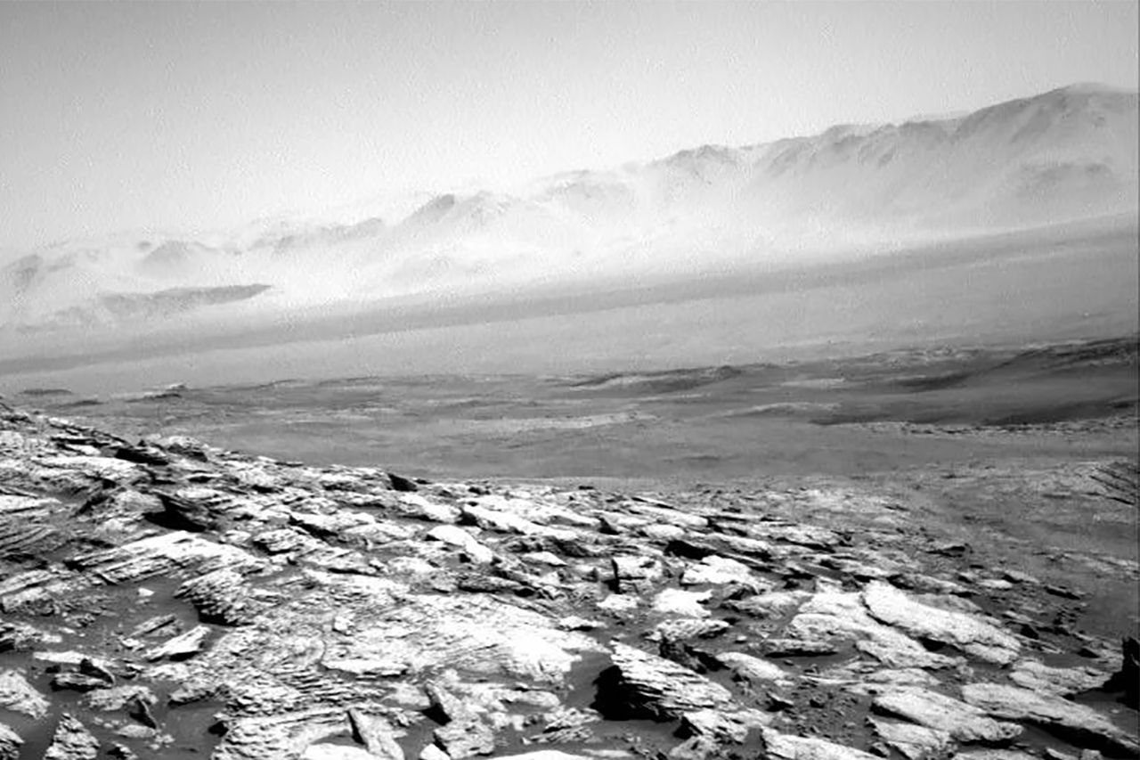 Mgła na Marsie: NASA publikuje interesujące zdjęcia z Curiosity