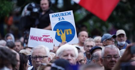 Lex TVN. Ogólnopolskie protesty w obronie wolnych mediów